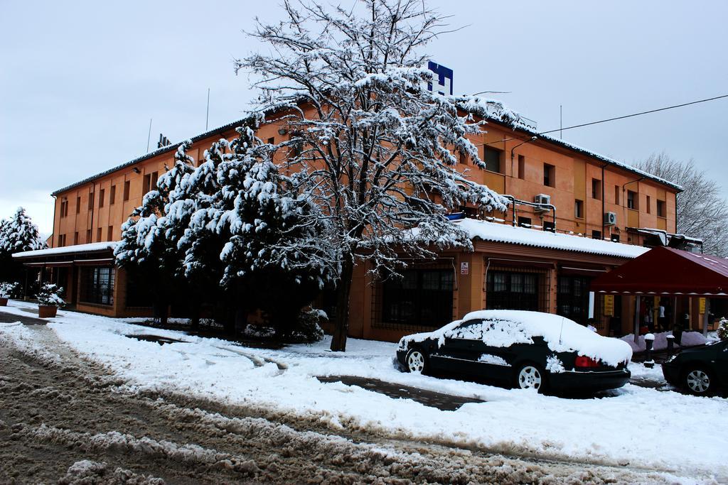 Hostal Los Manos Albentosa Buitenkant foto